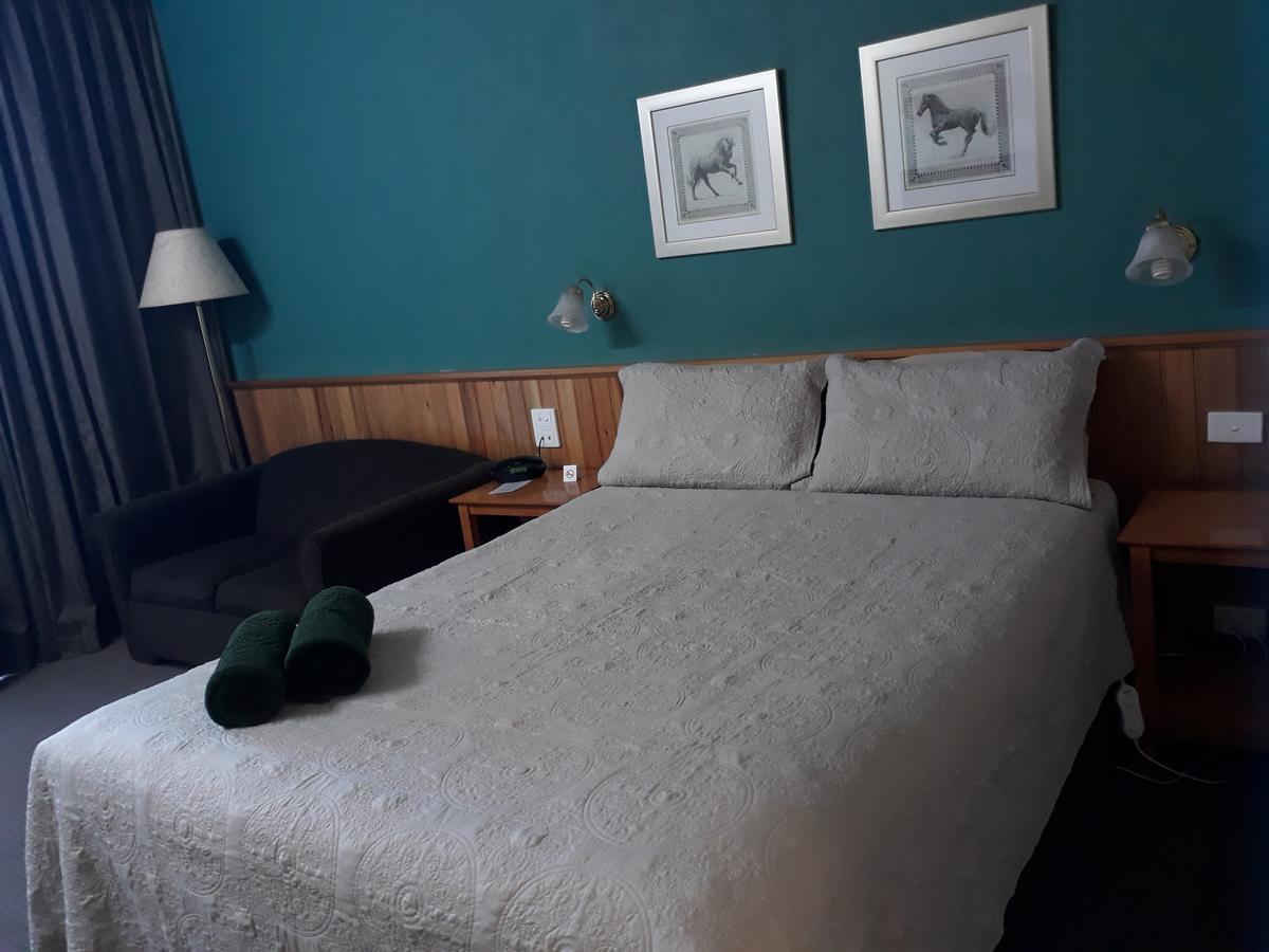 Moe Motor Inn - Contactless 24 Hour Checkinn Available מראה חיצוני תמונה