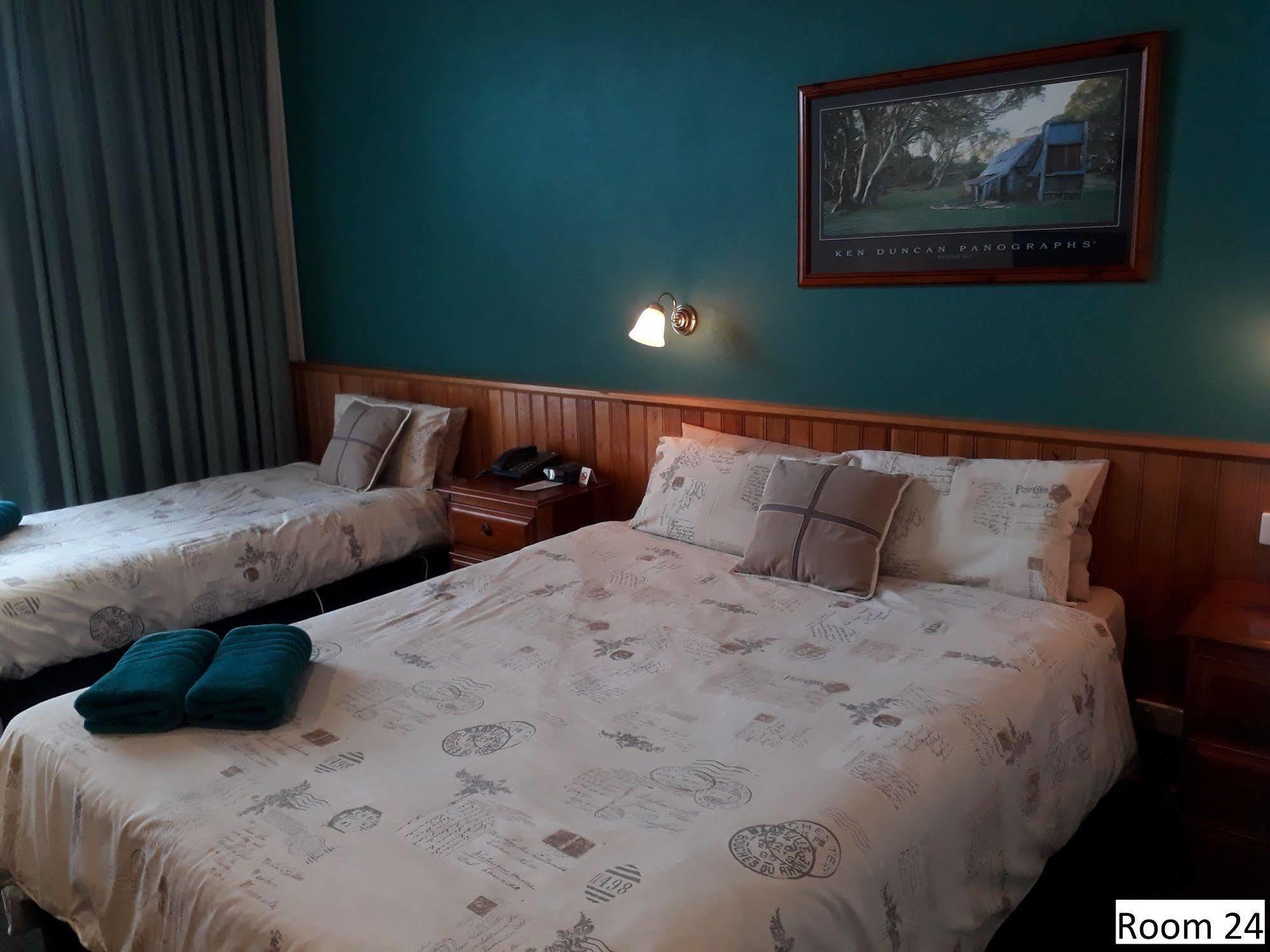 Moe Motor Inn - Contactless 24 Hour Checkinn Available מראה חיצוני תמונה